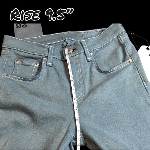 Originally NWT Aged White Flare Crop Jeans now in Sage. Size 26 - Picture 7 of 12